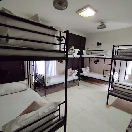 A Sleepy Fox Hostel New Delhi Exterior photo